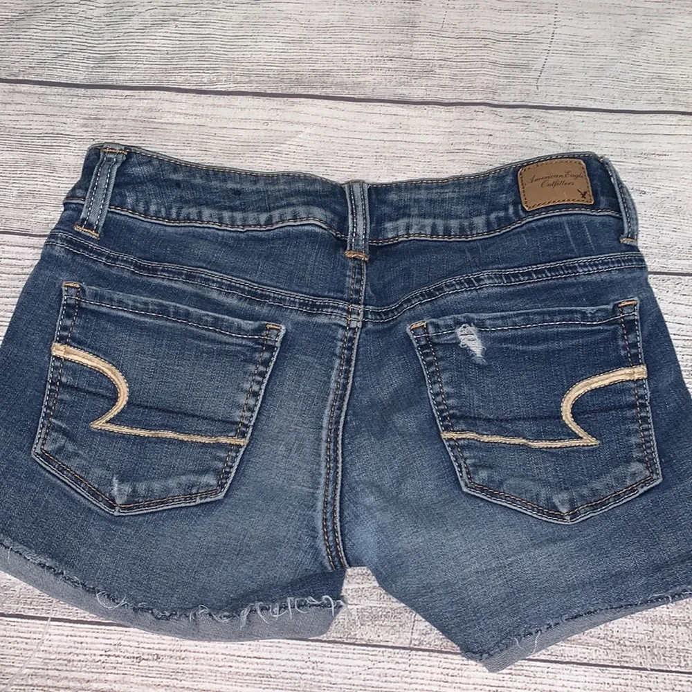 American Eagle denim shorts size 2 - Picture 4 of 4
